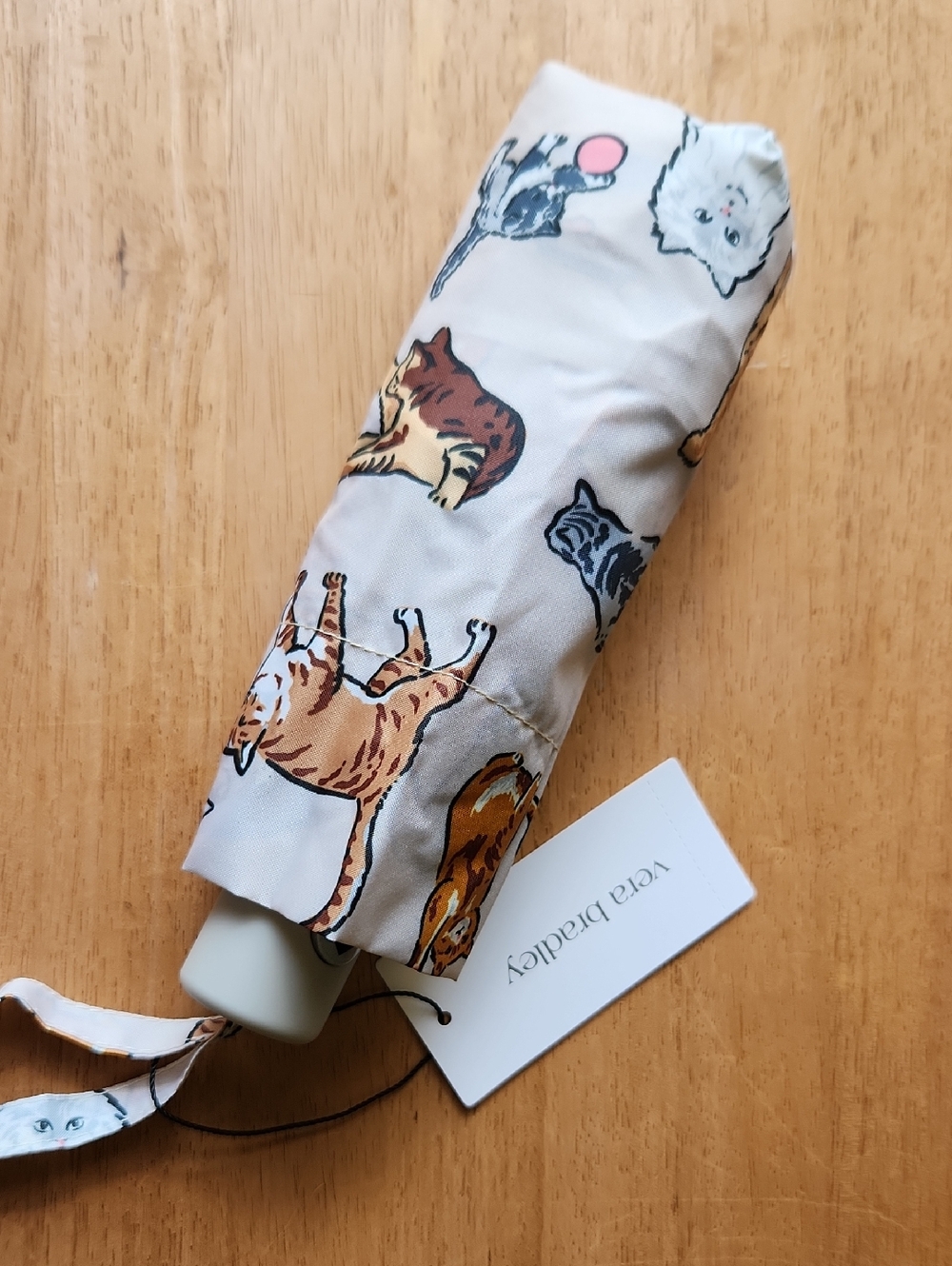 Vera Bradley Automatic Essential Mini Umbrella A Cat's Life